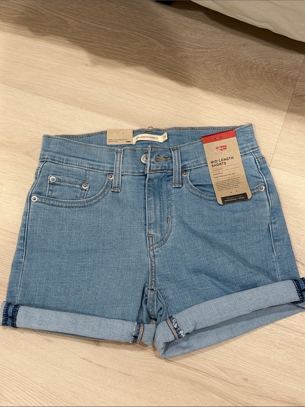 Levi's Light Blue Women's Mid-Length Denim Shorts | Size 24